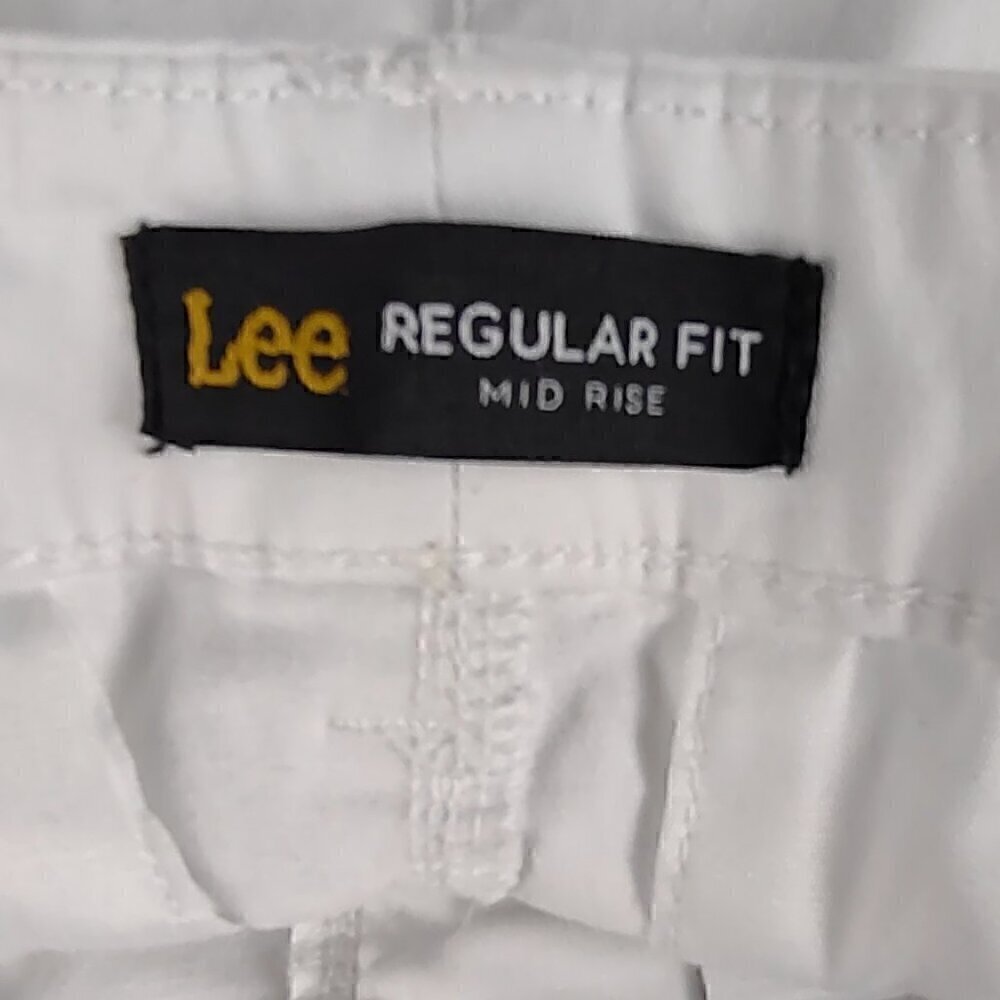Lee Women's Cotton Blend White Mid Rise Regular Shorts Size 8M - Picture 9 of 11
